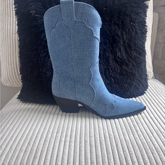 Stylish Denim Heeled Boots - Picture 2 of 4